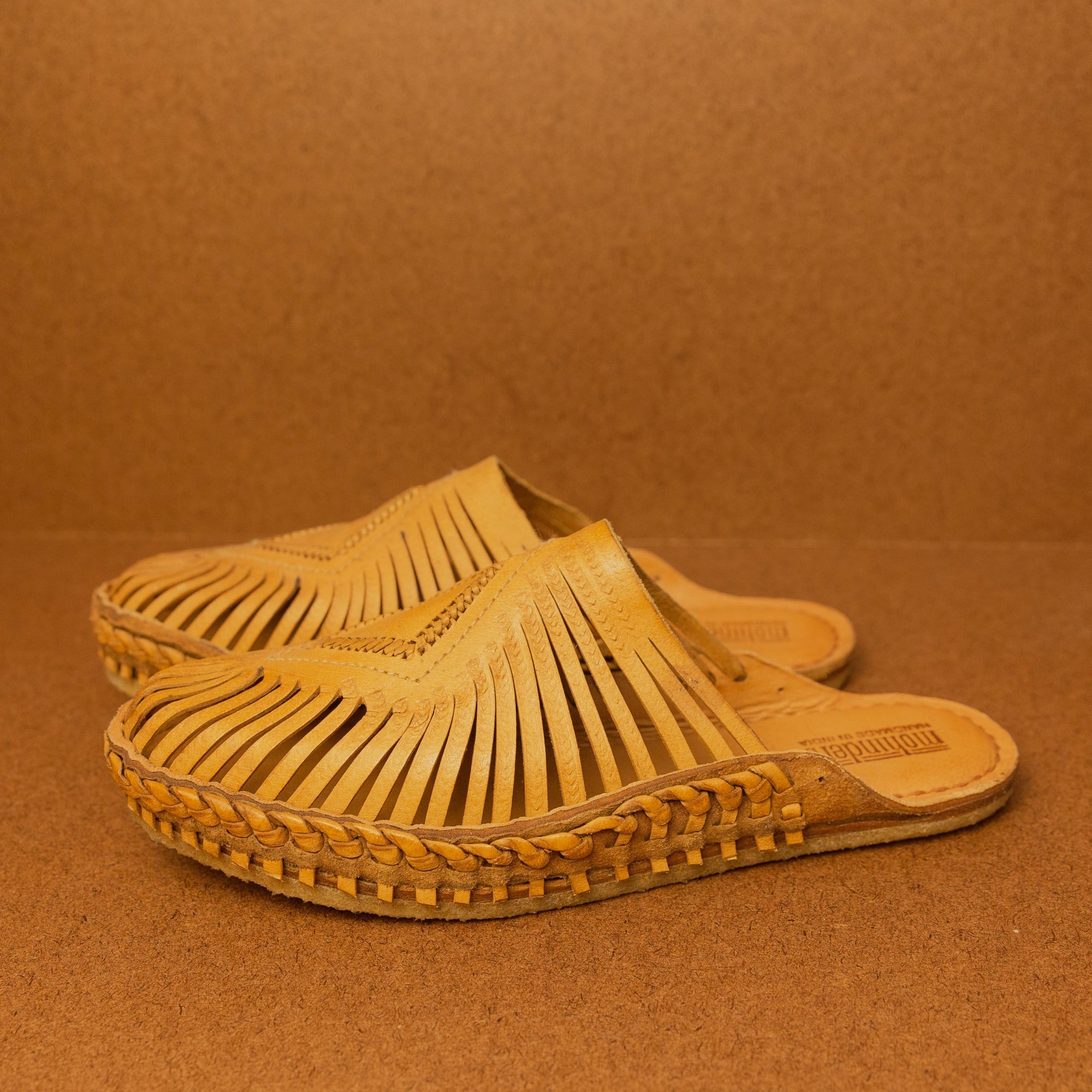 Mohinders Men's Diamond City Slippers in Honey