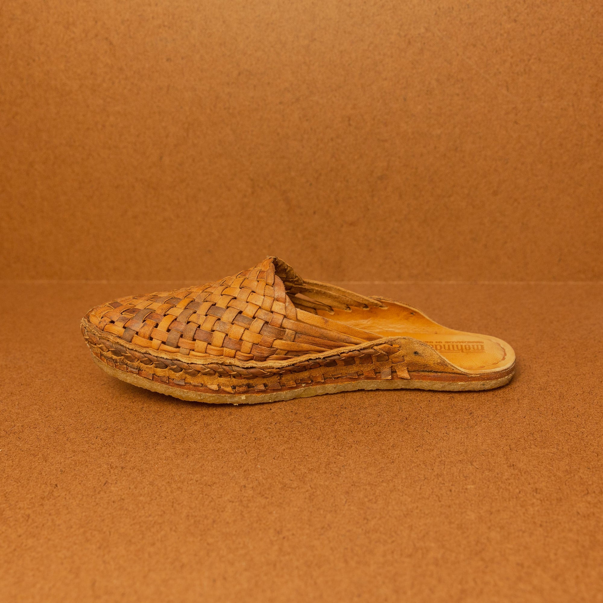 Mohinders Men&#39;s Woven City Slippers in Walnut