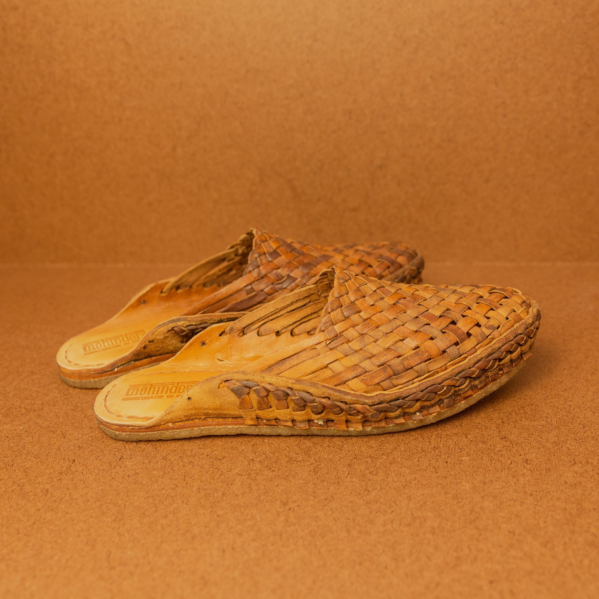 Mohinders Men&#39;s Woven City Slippers in Walnut