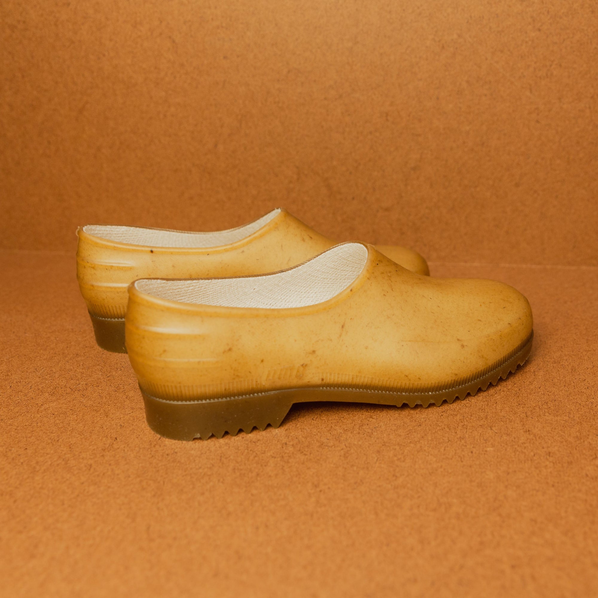 Plasticana Gardana Clogs right side view