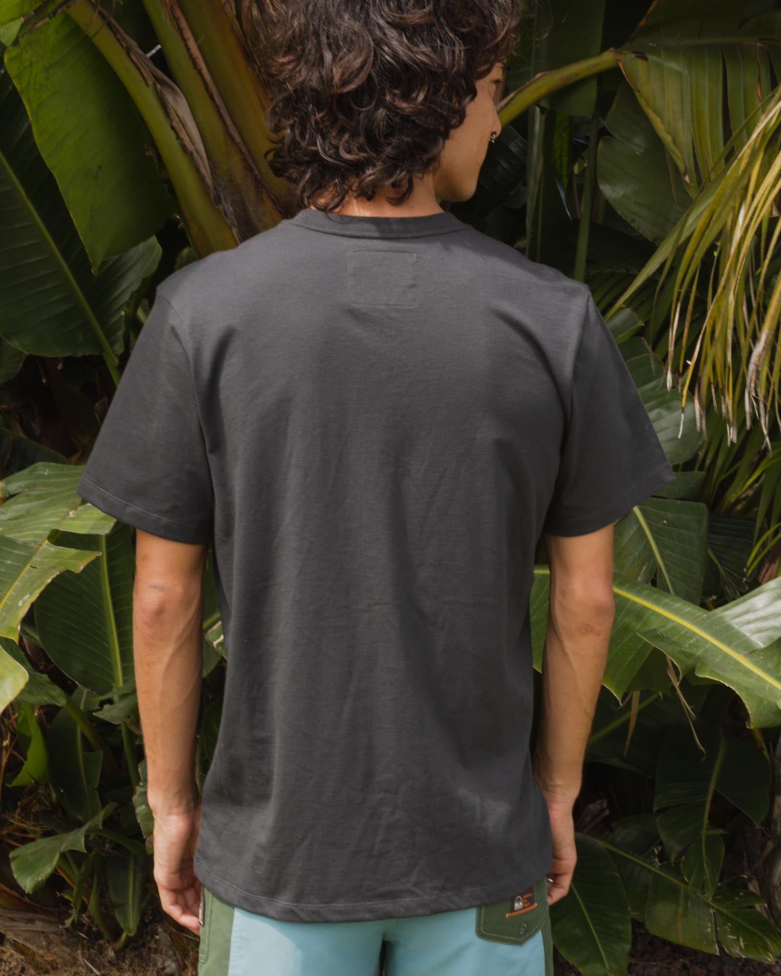 Commune des Vagues Standard Tee - Phantom Grey
