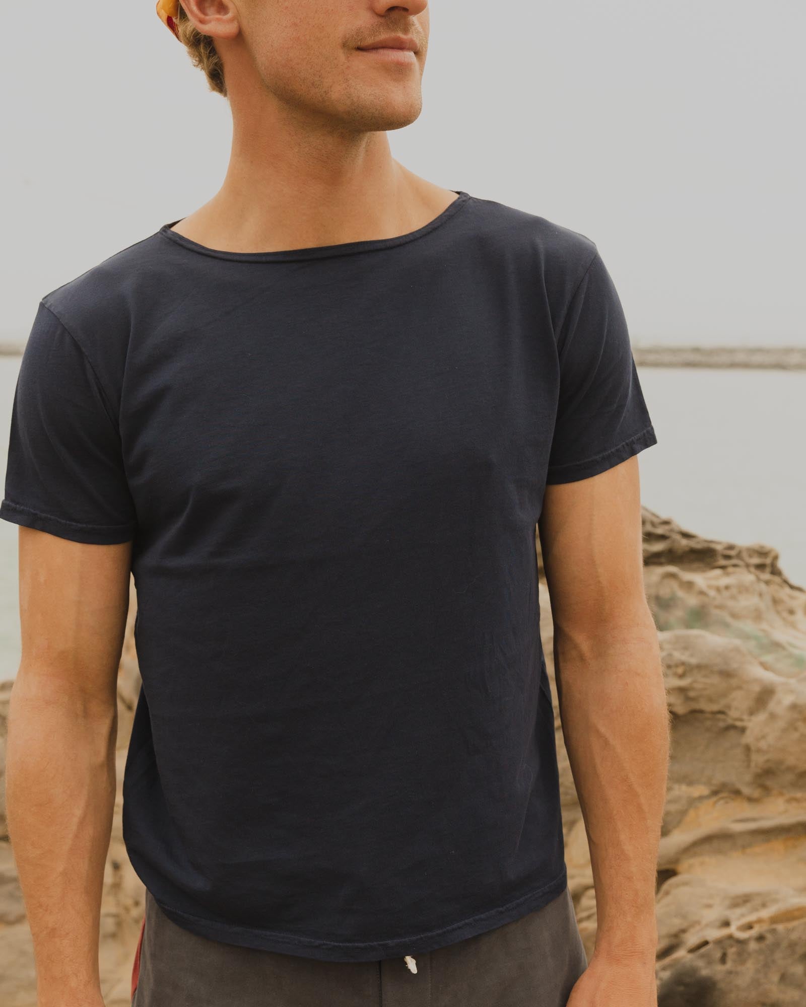 Gato Heroi ~ Boat Neck Tee in Iris