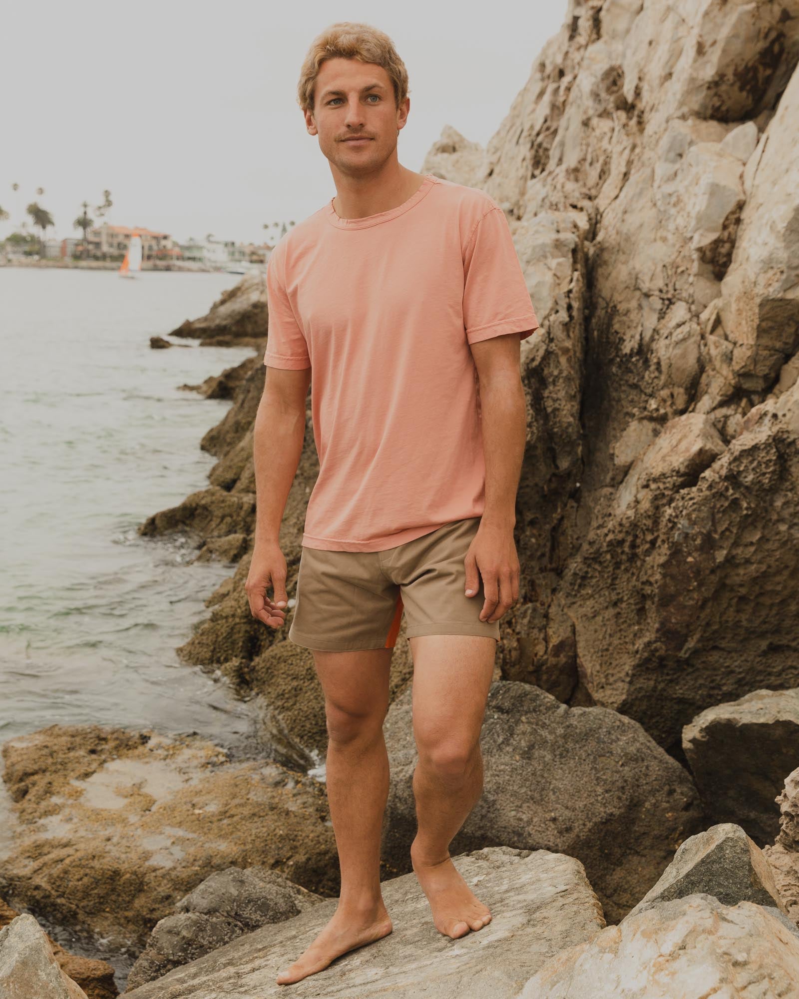 Gato Heroi ~ Casual Tee in Coral