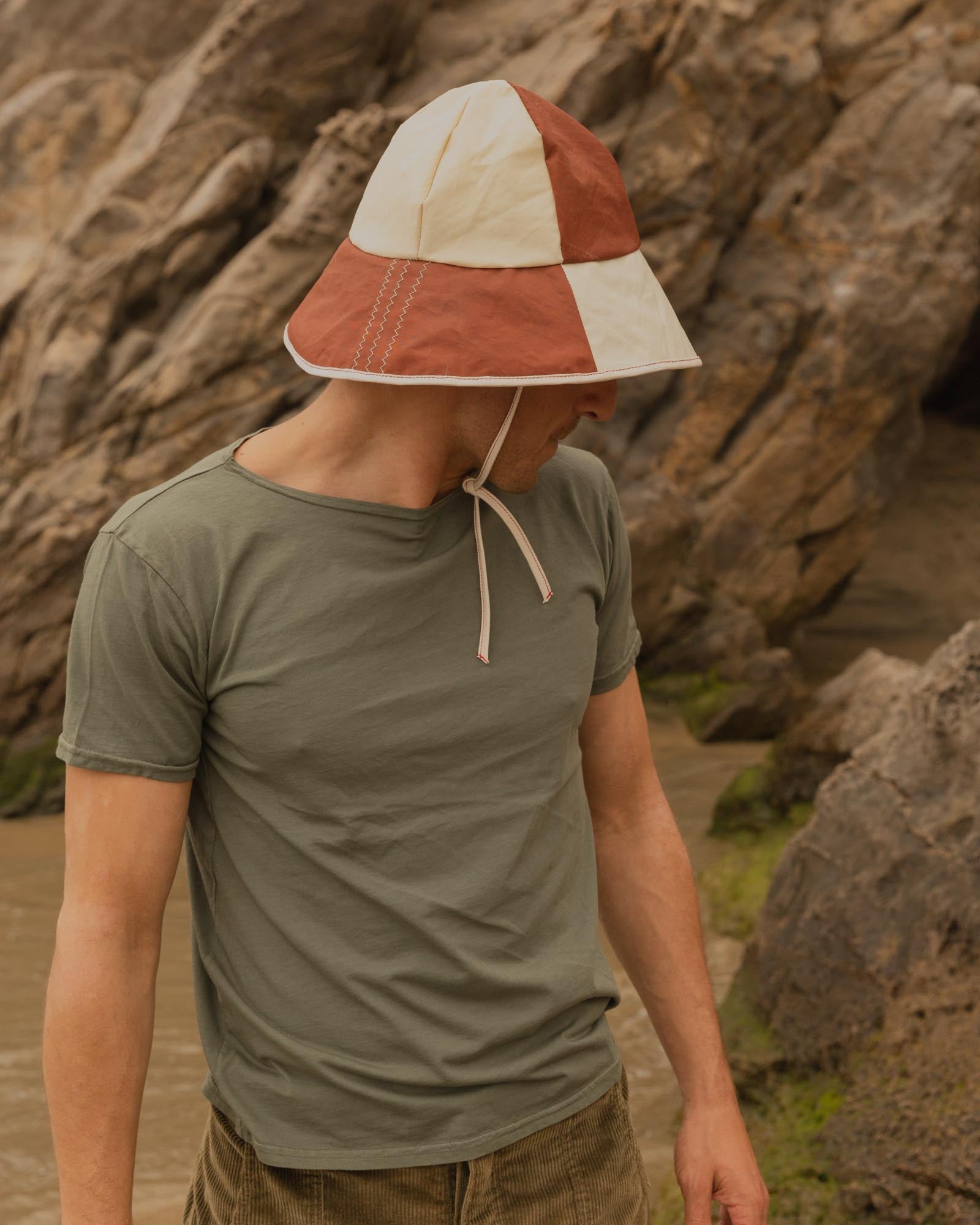 Gato Heroi ~ Boat Neck Tee in Moss