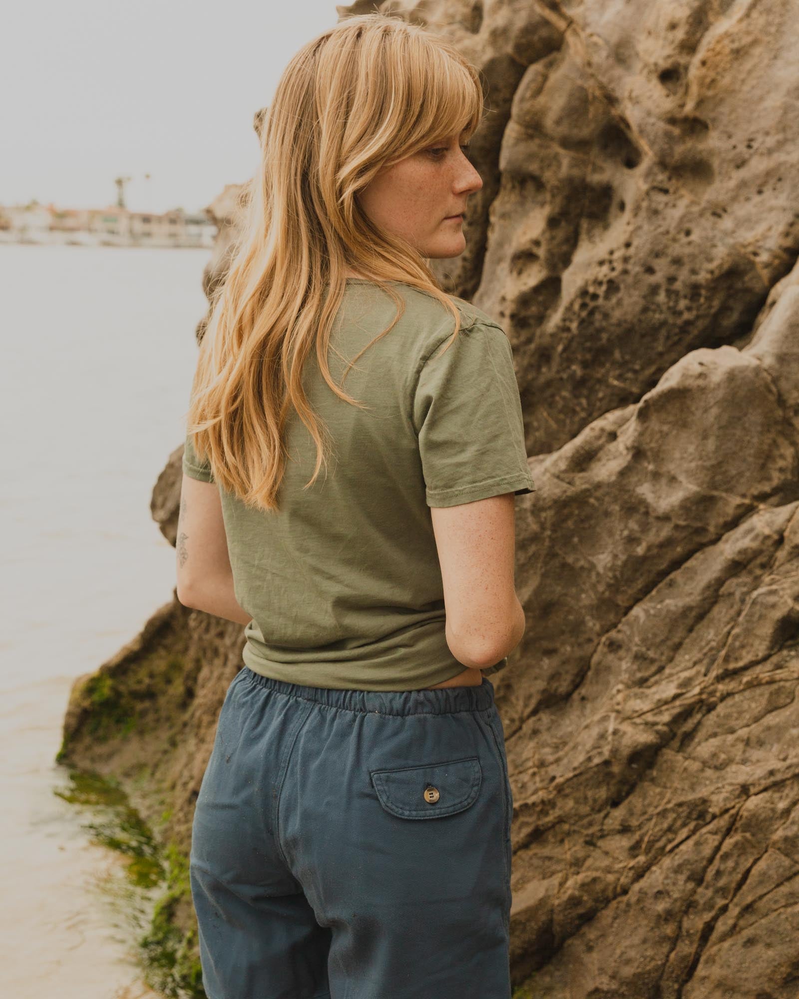 Gato Heroi ~ Boat Neck Tee in Moss