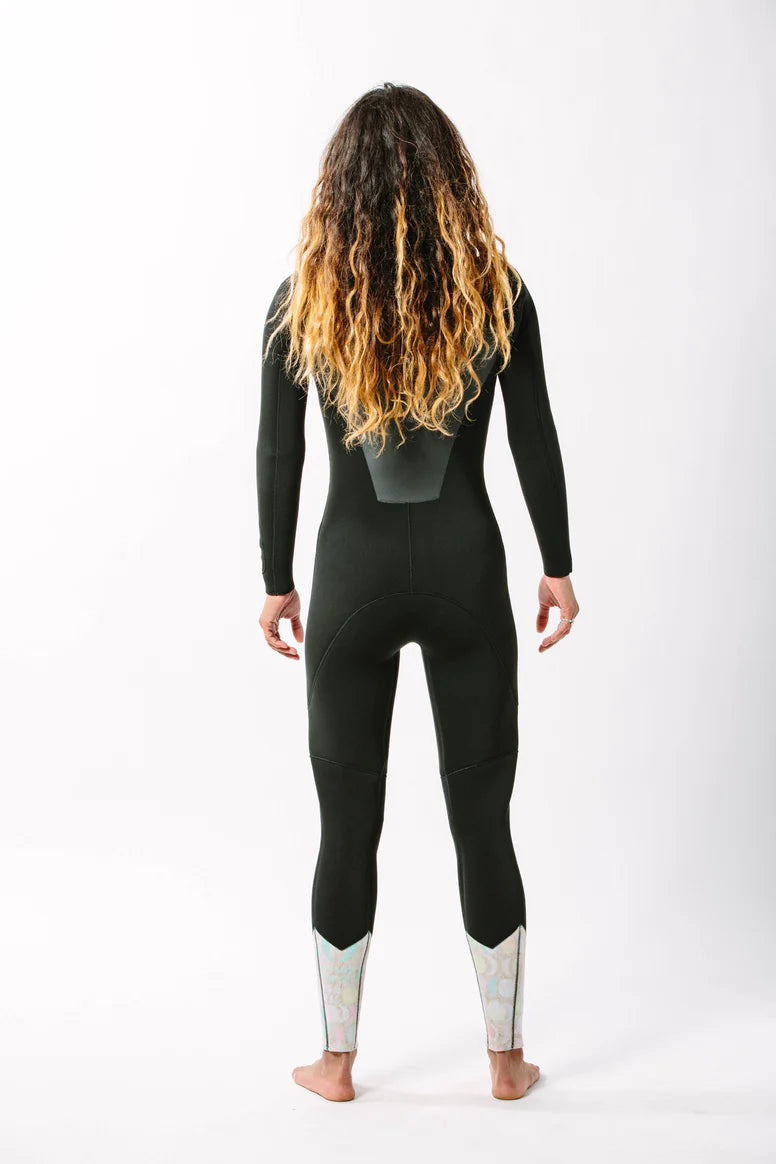 Kassia- La Luna 5/4MM Chest Zip Full Suit