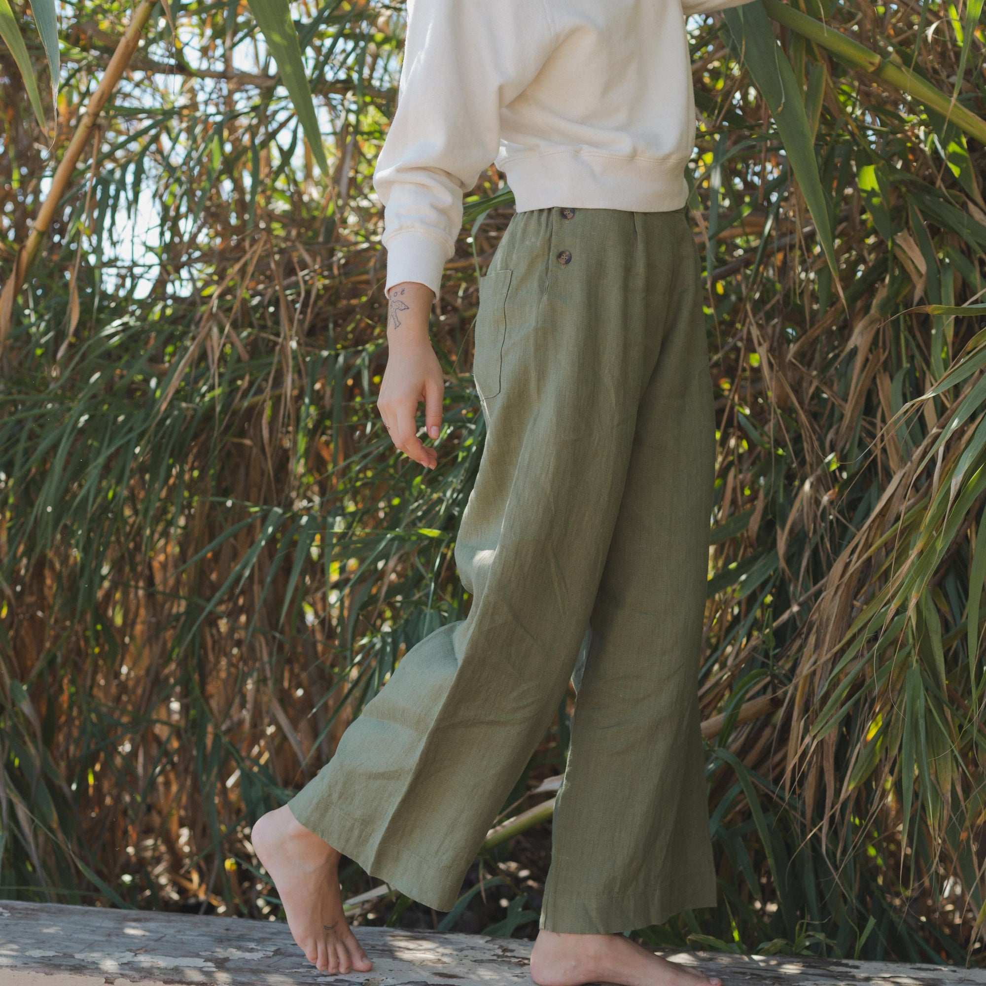 Womens Linen Sailor Pants in Green, Left