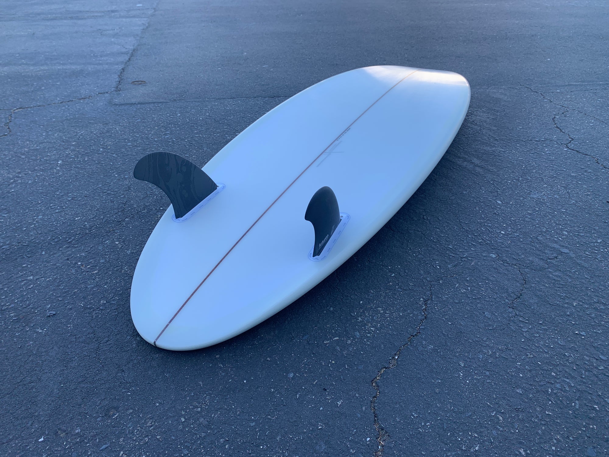 5&#39;8&quot; Son of Cobra Round Pin Twin