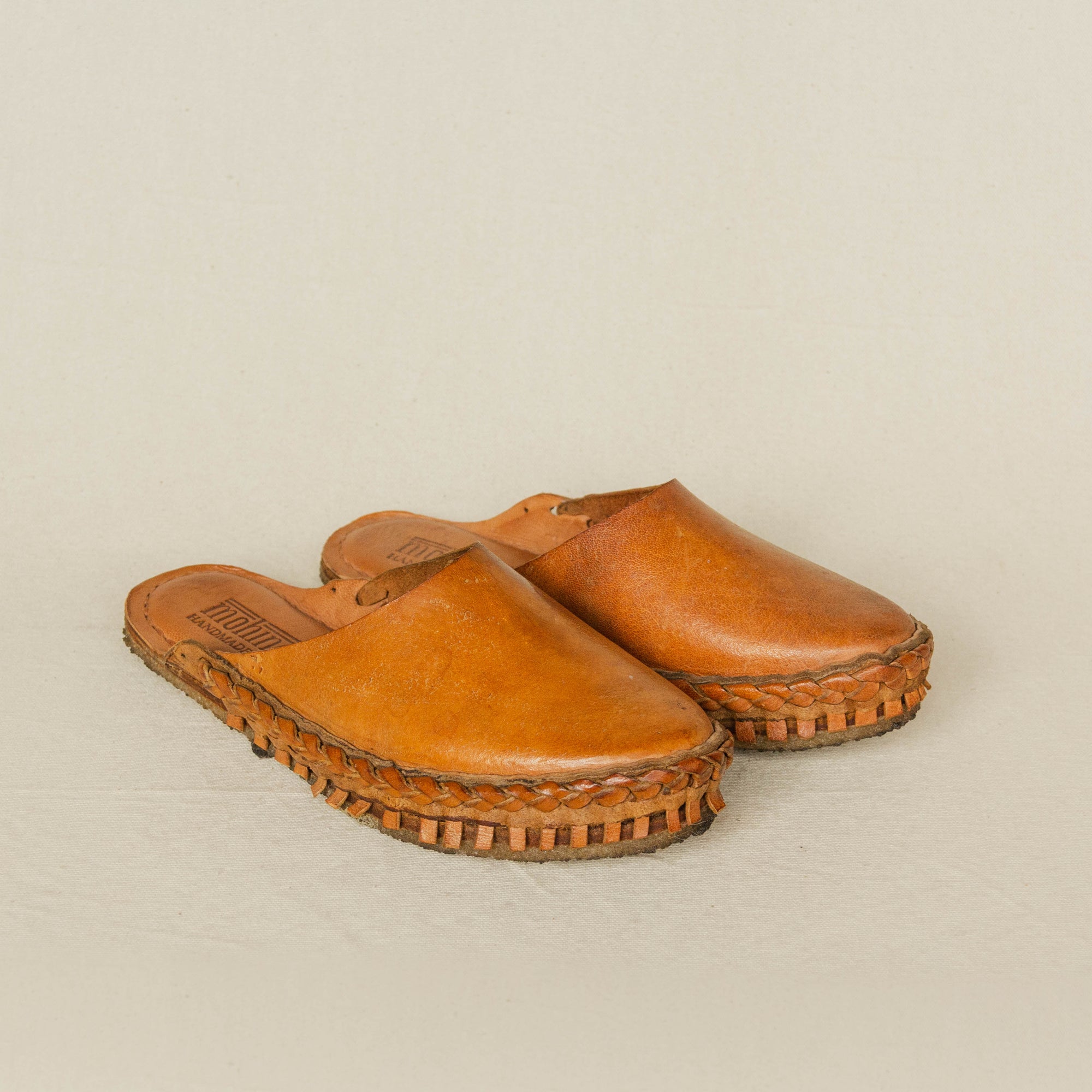 Mohinders Women's Heritage Solid Slides in Honey