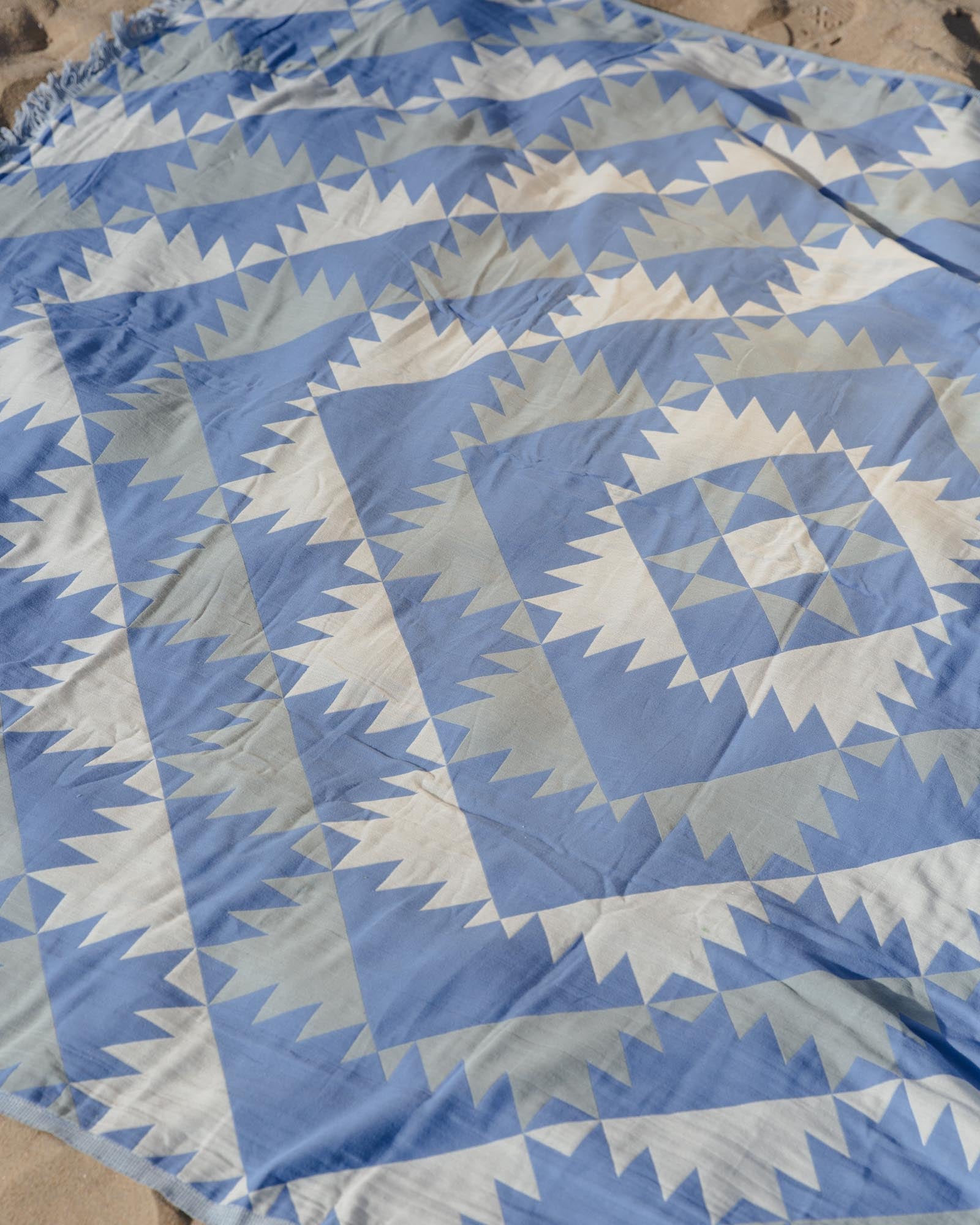 Slowtide Blue Quilt Towel Pattern