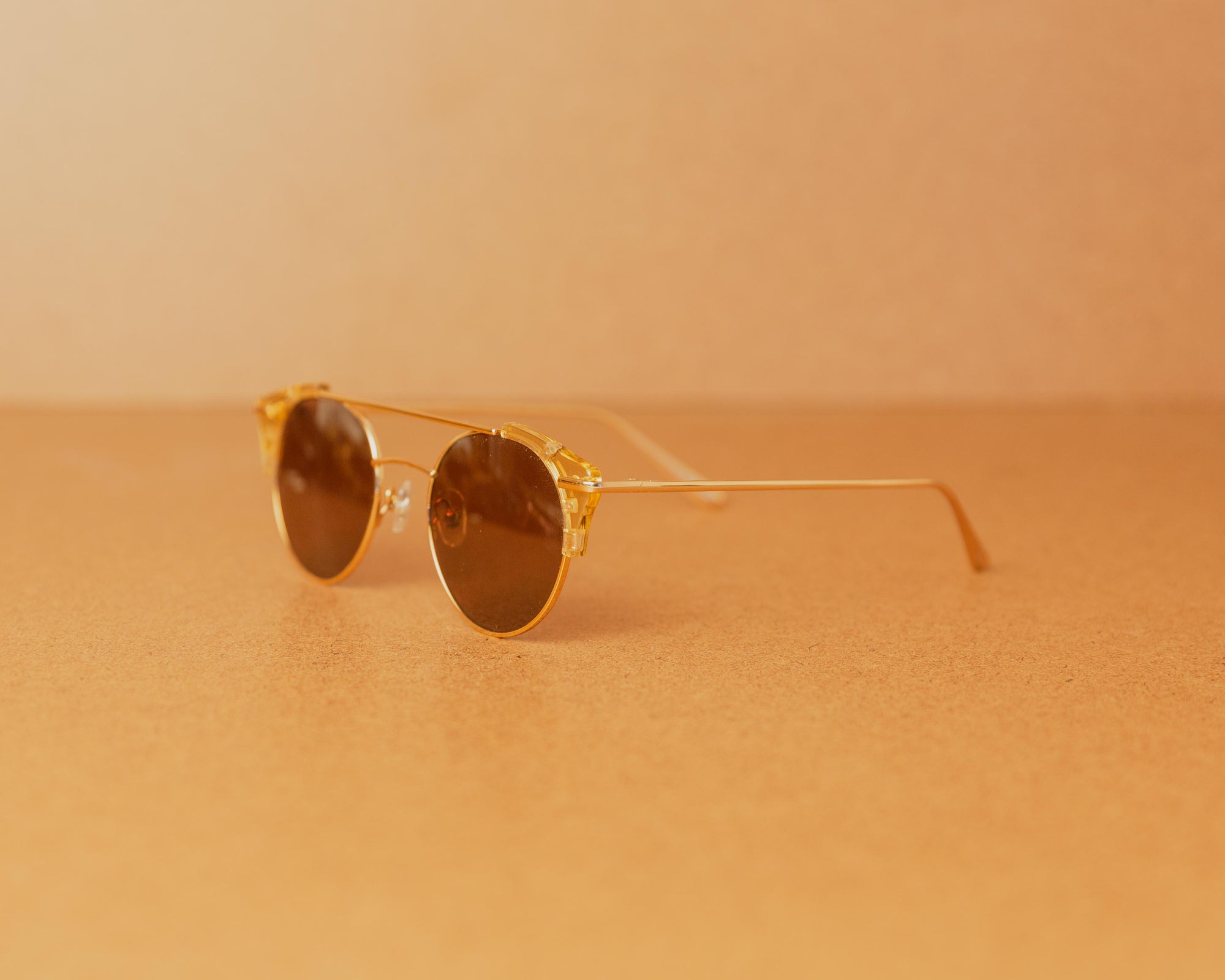 Wonderland Rialto Sunglasses in Clear Beach Glass/Bronze