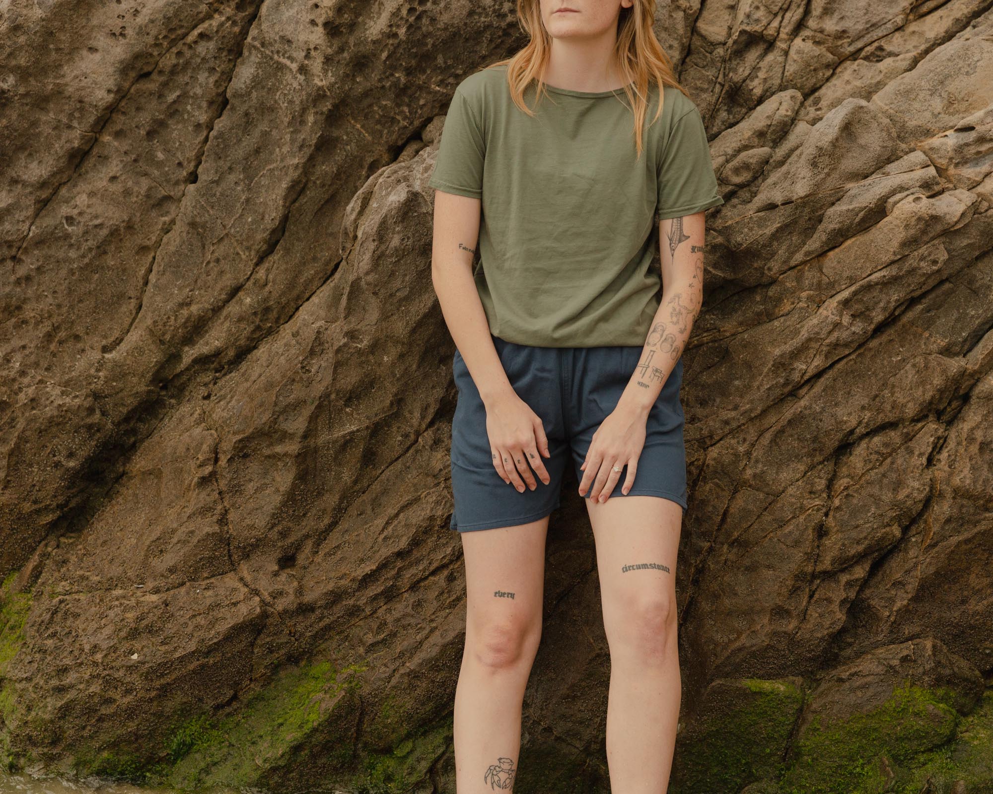 Gato Heroi ~ Boat Neck Tee in Moss