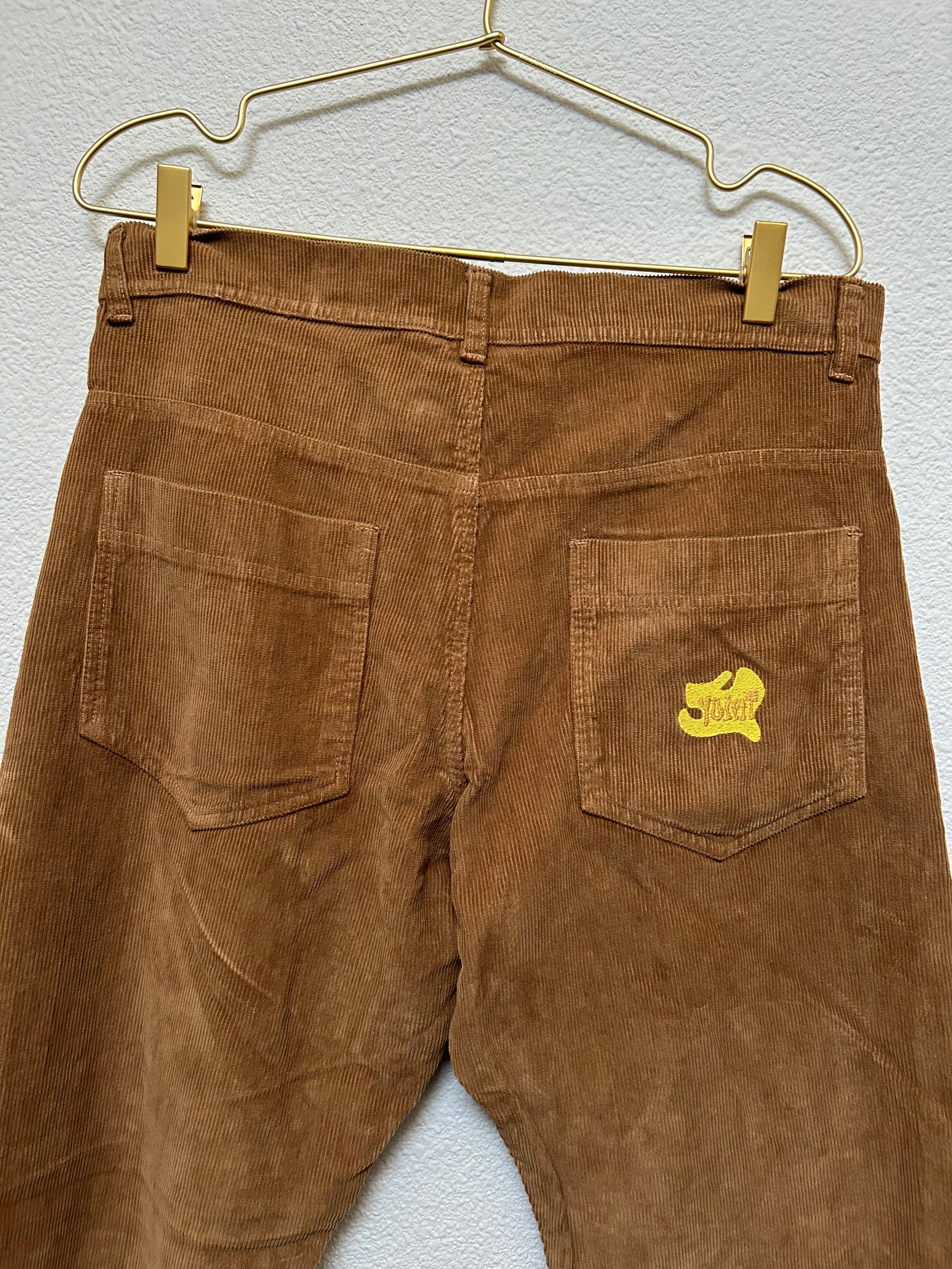 Yoint Cord Pants in Brown
