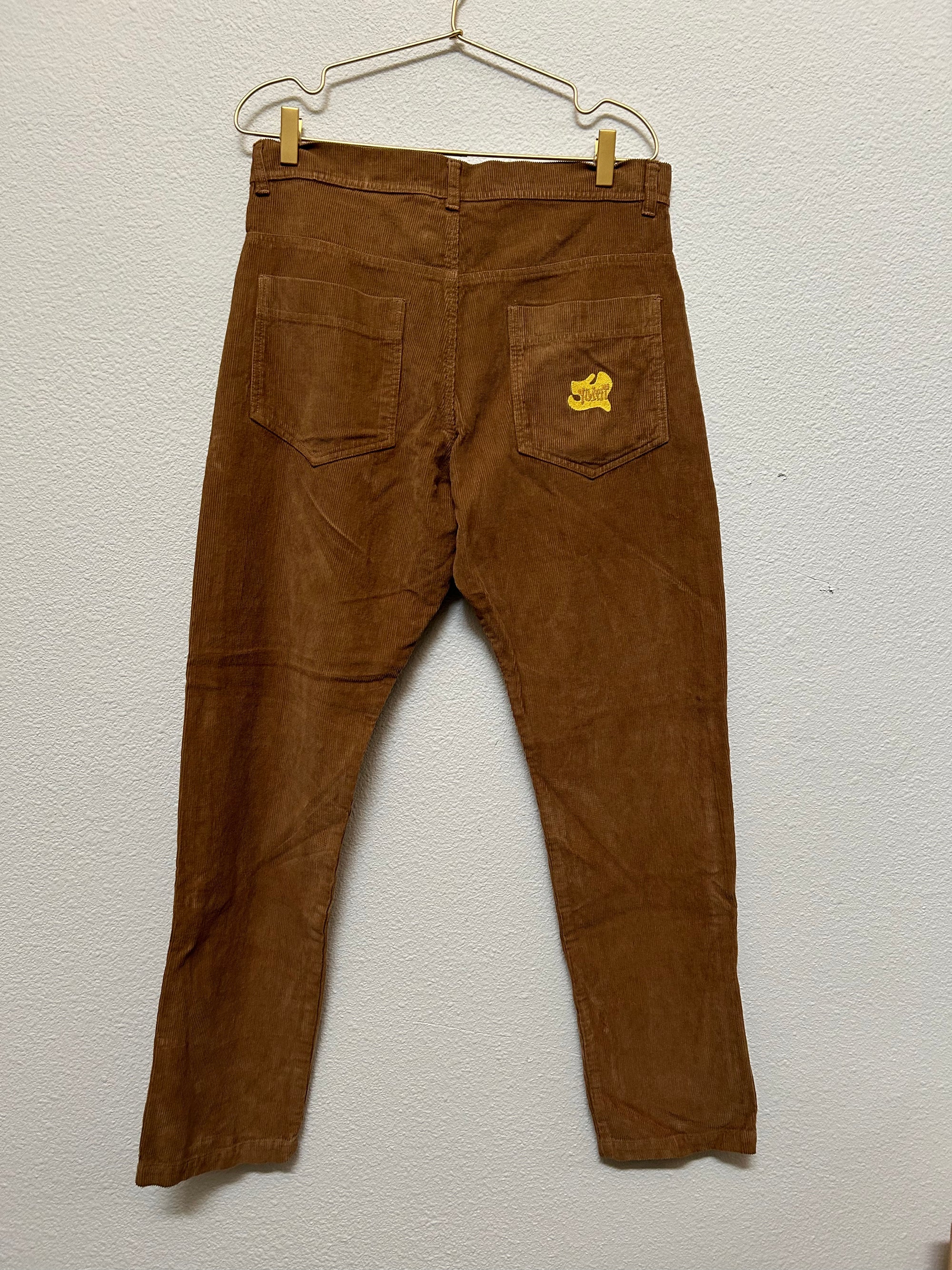Yoint Cord Pants in Brown