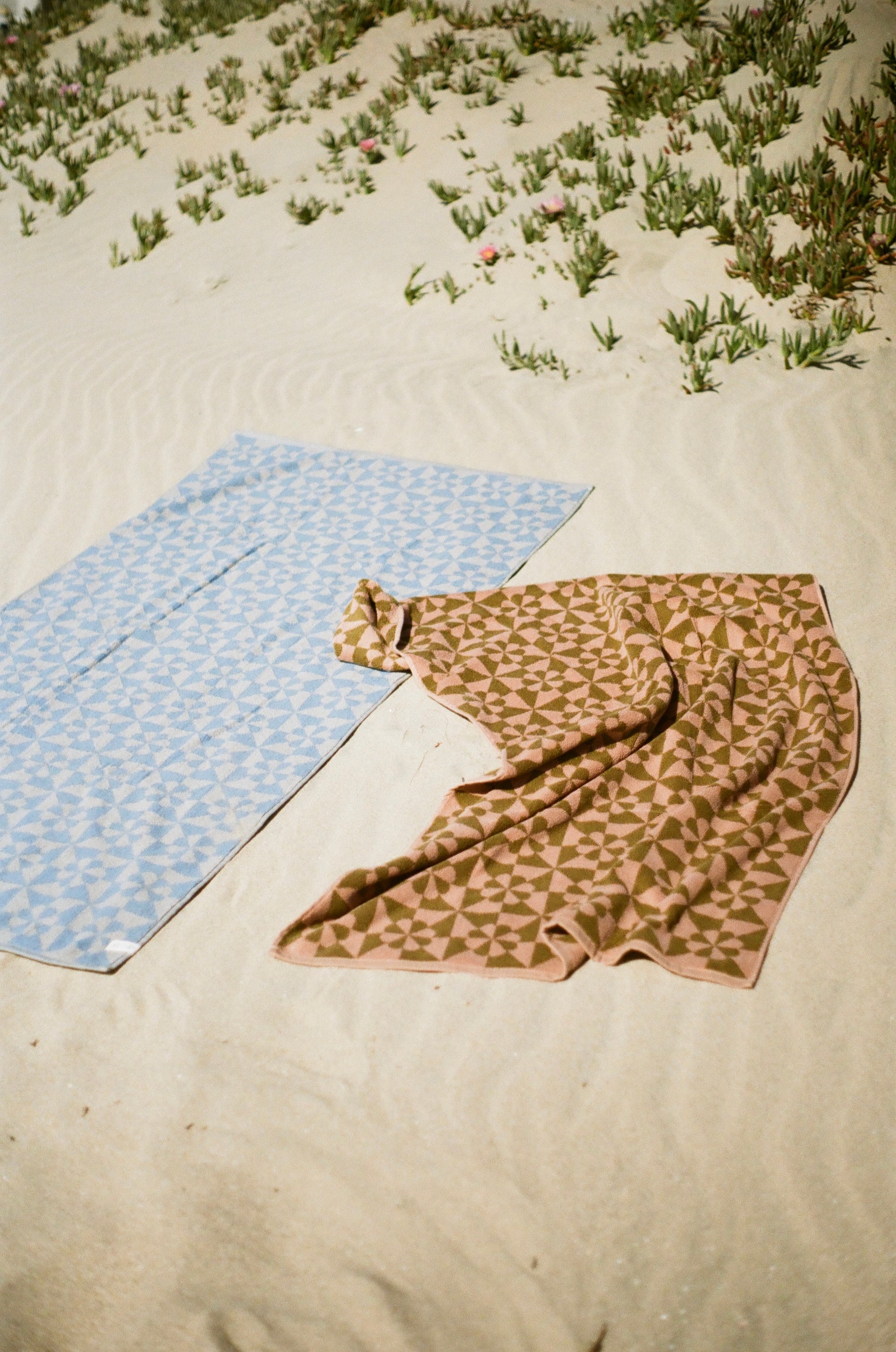 Slowtide- Daydream Bex Bath Towel