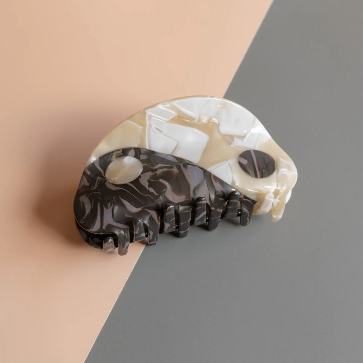 Winona Irene- Large Yin Yang Claw