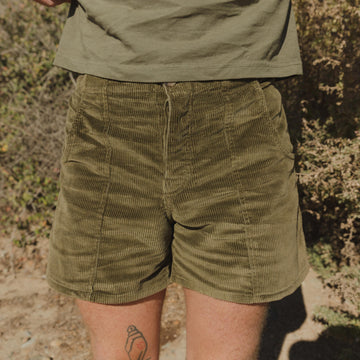 Vintage Inspired Corduroy Shorts in Green